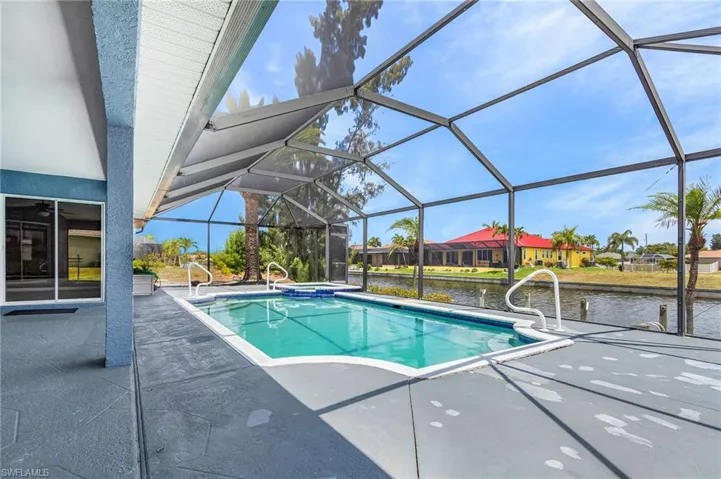 1137 Sw 37th St, Cape Coral, Florida 33914