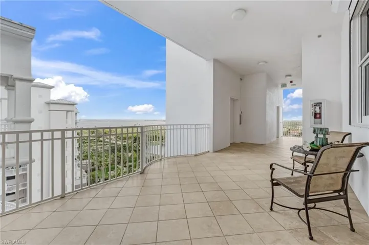 The front entry welcomes you with serene river views and scenic vistas of downtown Fort Myers.