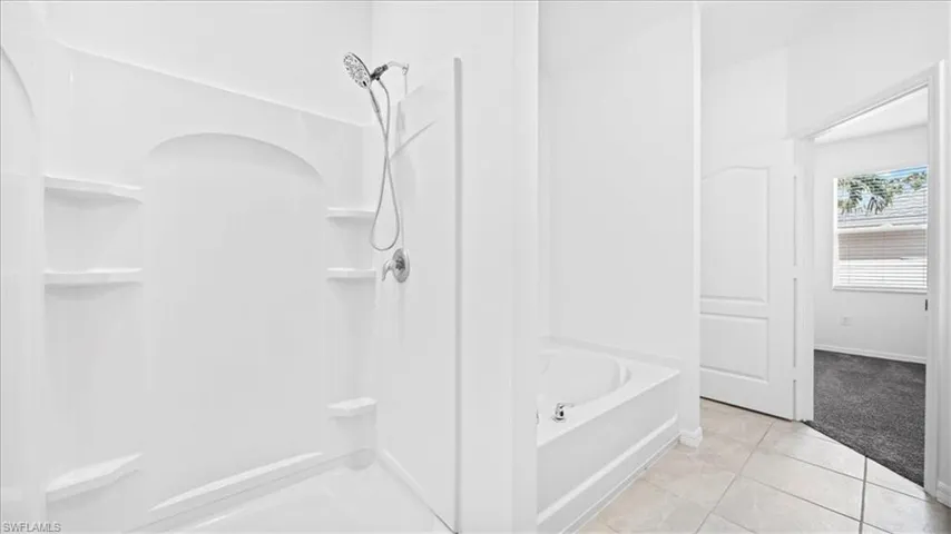 2928 Nw 27th St, Cape Coral, Florida 33993