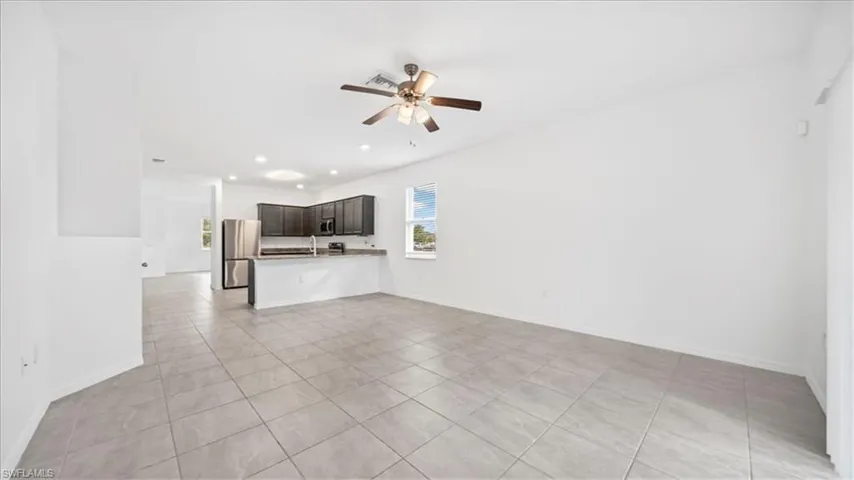 2928 Nw 27th St, Cape Coral, Florida 33993