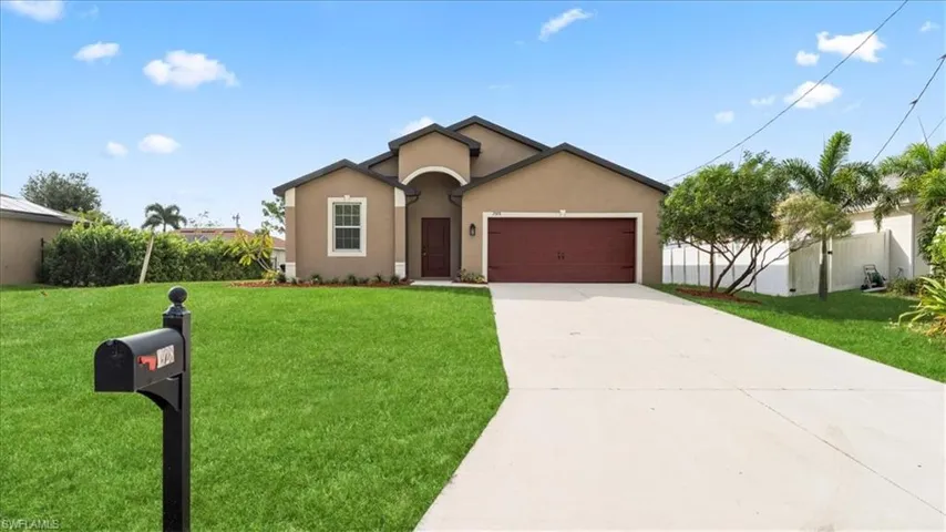 2928 Nw 27th St, Cape Coral, Florida 33993