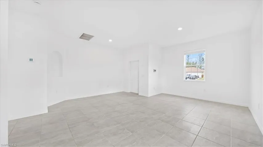2928 Nw 27th St, Cape Coral, Florida 33993