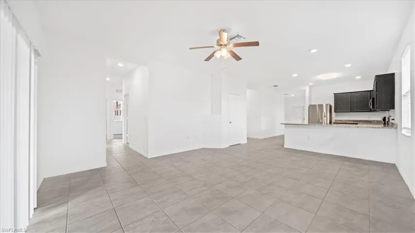 2928 Nw 27th St, Cape Coral, Florida 33993