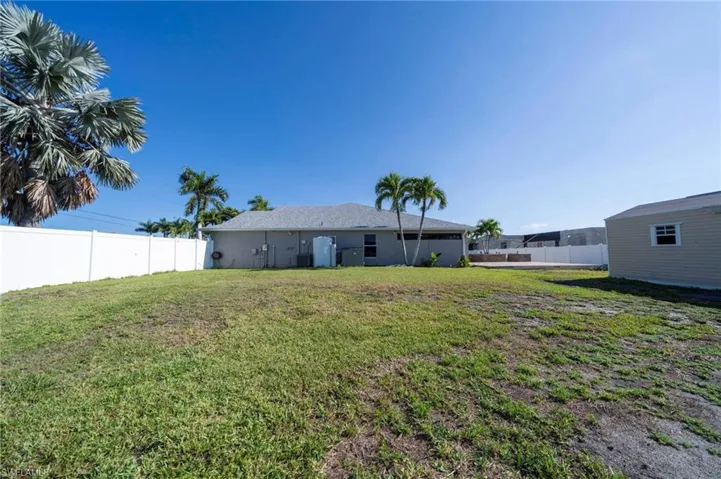 1807 37th Ave, Cape Coral, Florida 33993