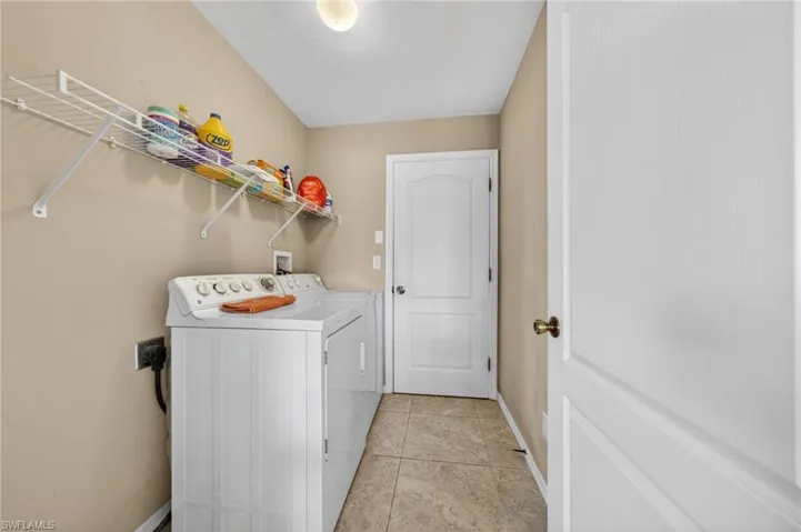 1807 37th Ave, Cape Coral, Florida 33993