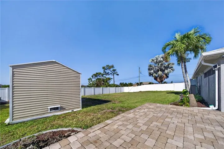 1807 37th Ave, Cape Coral, Florida 33993