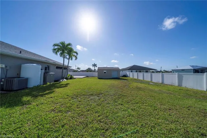 1807 37th Ave, Cape Coral, Florida 33993