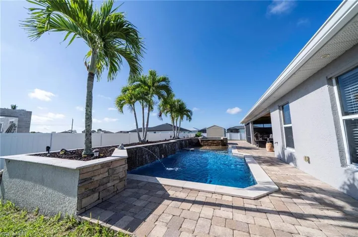 1807 37th Ave, Cape Coral, Florida 33993