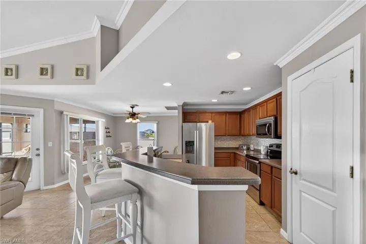 1807 37th Ave, Cape Coral, Florida 33993