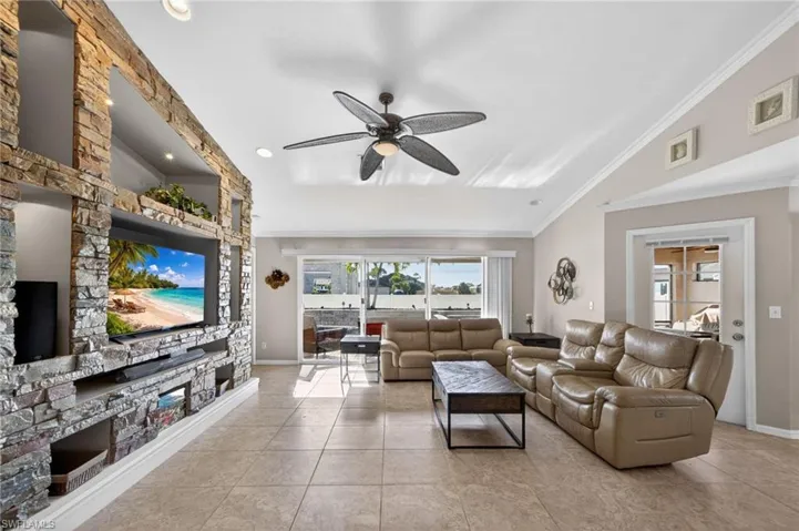 1807 37th Ave, Cape Coral, Florida 33993