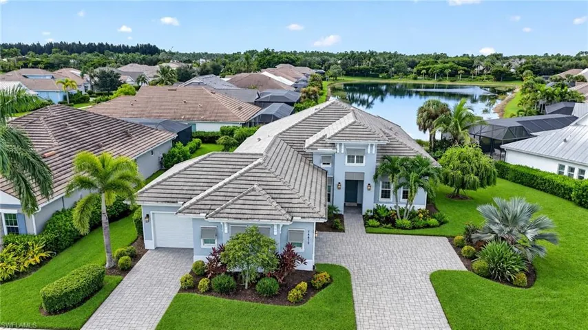 A long lake view complements the rear exposure of the property.