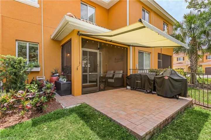 10100 Tin Maple Drive 12, Estero, Florida 33928