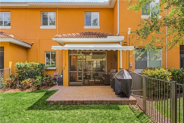 10100 Tin Maple Drive 12, Estero, Florida 33928
