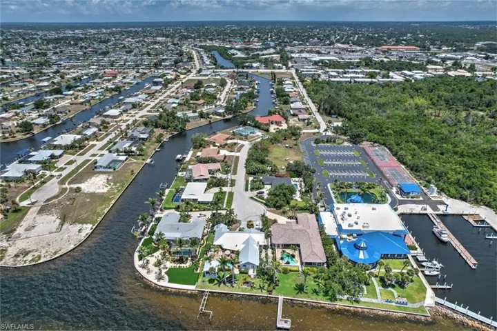 4409 Crews Ct, Port Charlotte, Florida 33952