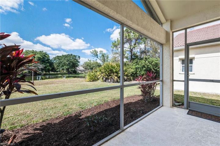 331 Pindo Palm DR, NAPLES FL 34104