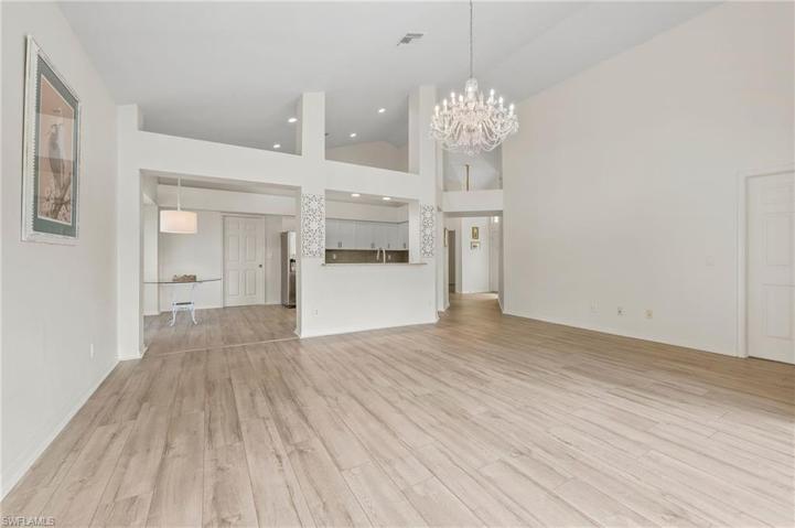 331 Pindo Palm DR, NAPLES FL 34104