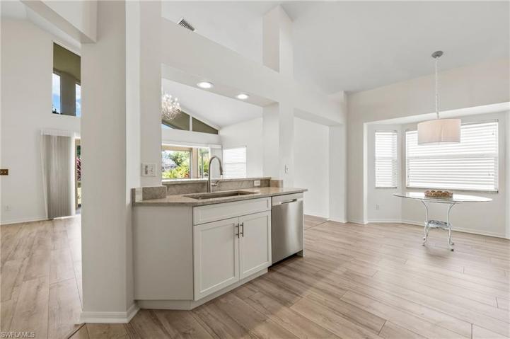 331 Pindo Palm DR, NAPLES FL 34104