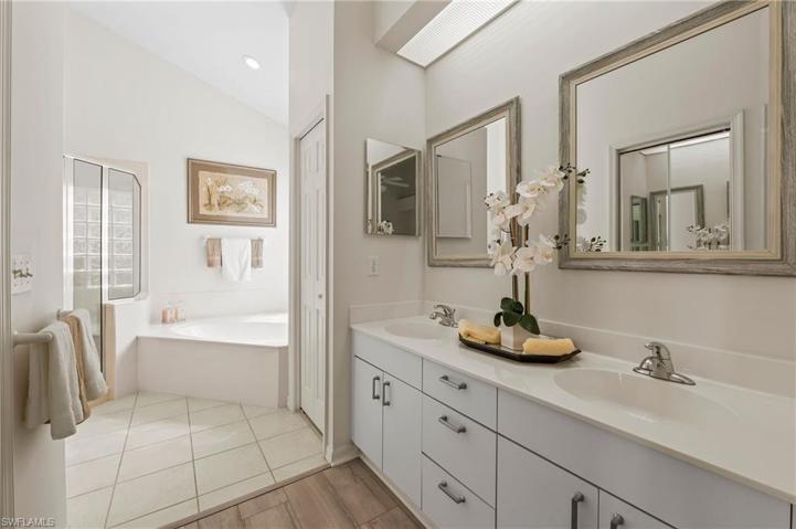 331 Pindo Palm DR, NAPLES FL 34104