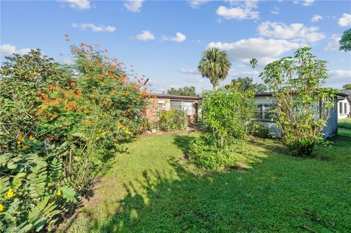 3859  Luzon  ST, Fort Myers, FL 33901