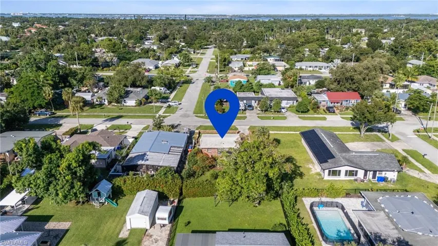 3859  Luzon  ST, Fort Myers, FL 33901