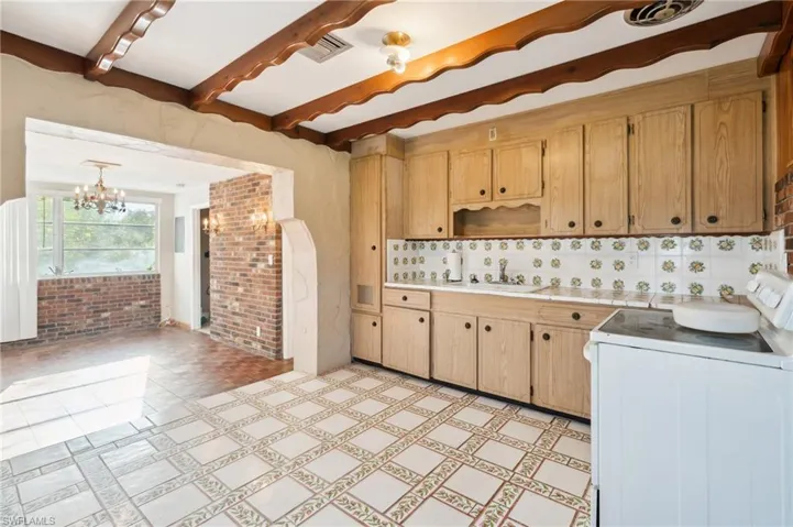 3859  Luzon  ST, Fort Myers, FL 33901