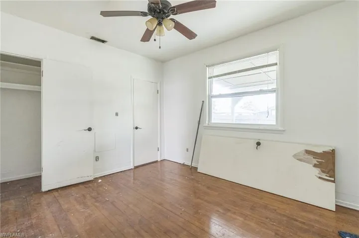 1st bedroom with door to bathroom