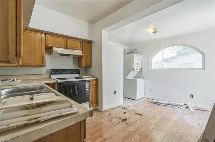 1670  Sunset  PL, Fort Myers, FL 33901