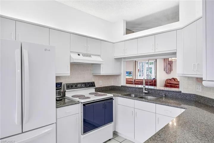 9522  Windsor Club  CIR, Fort Myers, FL 33905