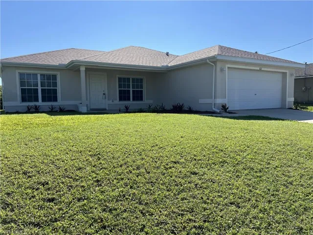 1611  Loraine S AVE, Lehigh Acres, FL 33976