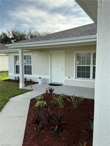 1611  Loraine S AVE, Lehigh Acres, FL 33976