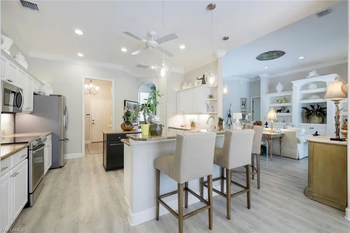 8475  Gleneagle  WAY, Naples, FL 34120