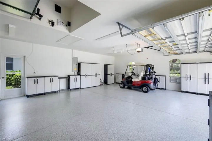 8475  Gleneagle  WAY, Naples, FL 34120