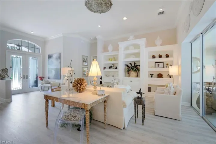 8475  Gleneagle  WAY, Naples, FL 34120