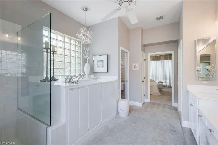 8475  Gleneagle  WAY, Naples, FL 34120