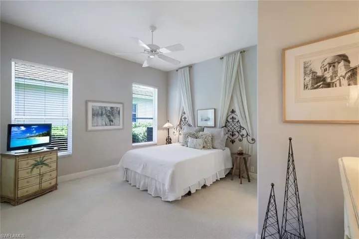 8475  Gleneagle  WAY, Naples, FL 34120