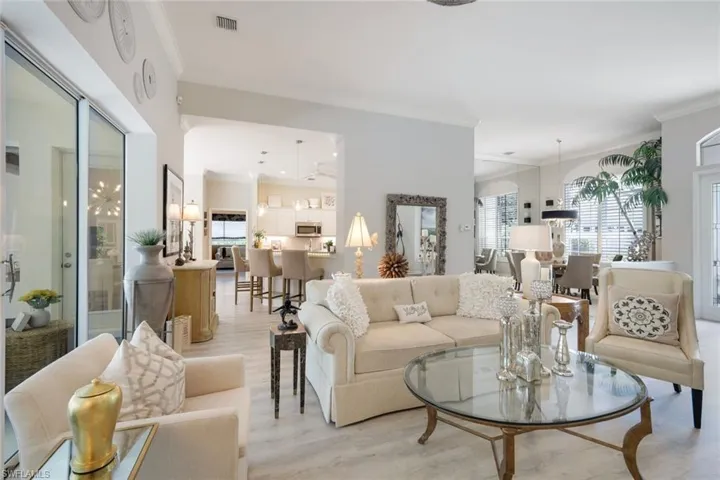8475  Gleneagle  WAY, Naples, FL 34120