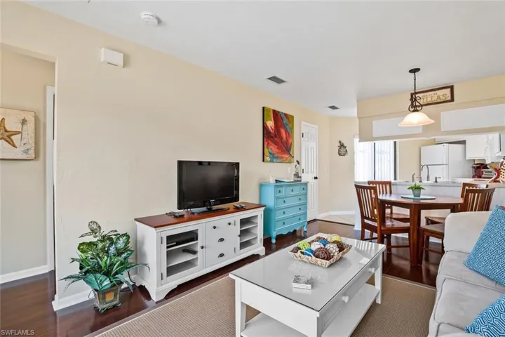 Casa Bella C Living room