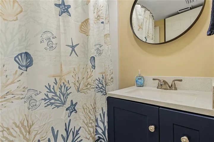 Casa Bella D full Bathroom