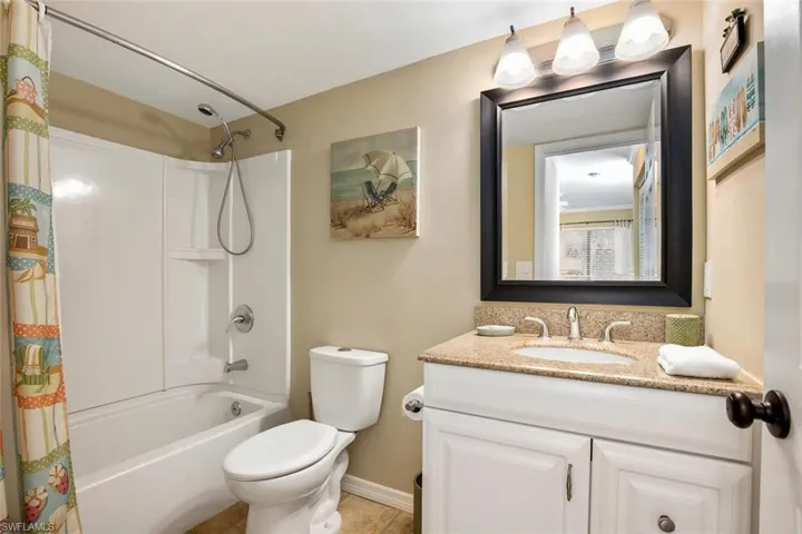 Casa Bella A Twin Bathroom