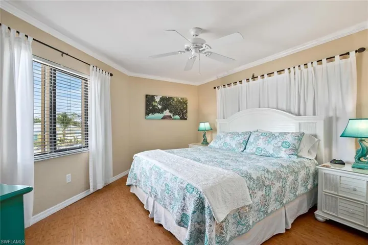 Casa Bella A King Bedroom with new Casper foam mattress