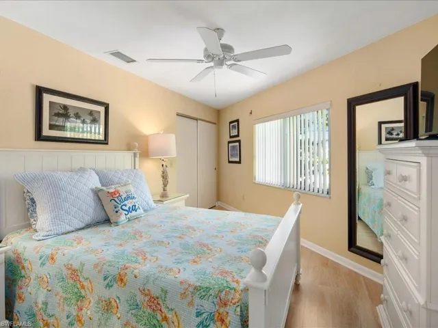 Casa Bella C Bedroom with new Casper foam mattress