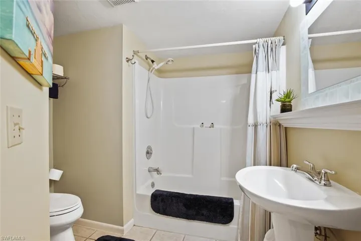 Casa Bella C Full bathroom