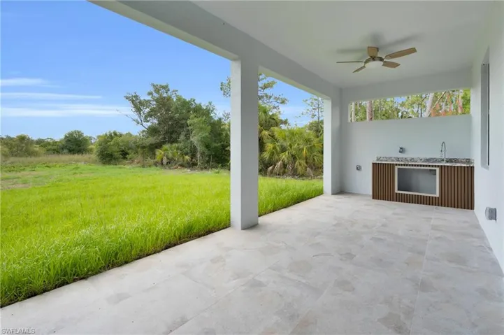 View of patio / terrace with ceiling fan