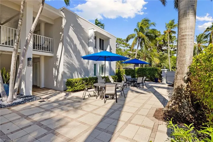 175  Fifth Avenue S  , Naples, FL 34102