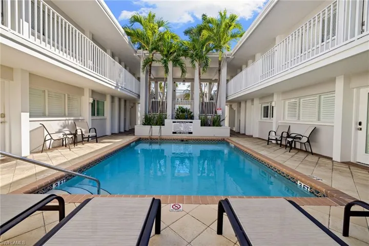 175  Fifth Avenue S  , Naples, FL 34102