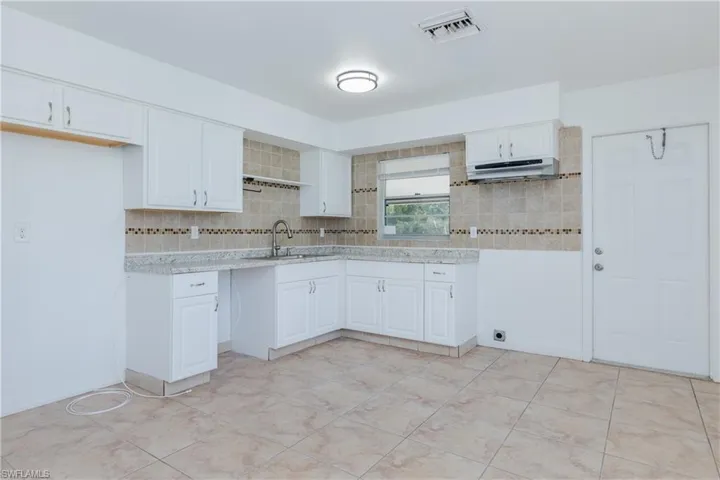 1818/1822  Stevenson  RD, North Fort Myers, FL 33917