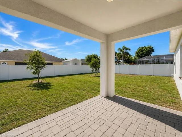 2728 NE 5th  PL, Cape Coral, FL 33909