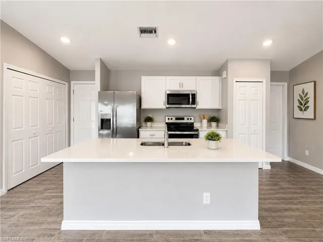 2728 NE 5th  PL, Cape Coral, FL 33909