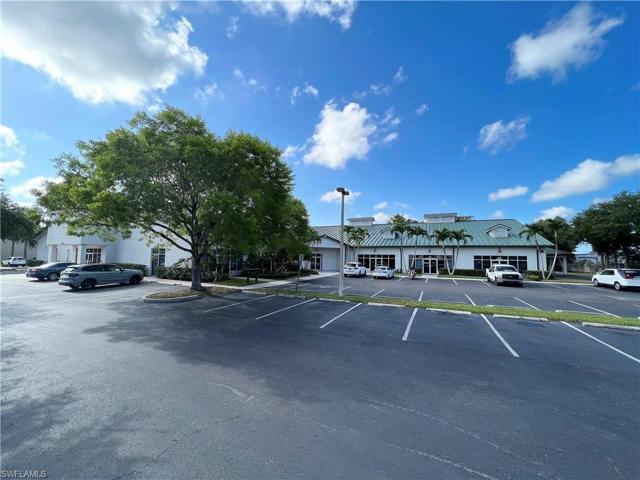 3940  Prospect  AVE, NAPLES, FL 34104
