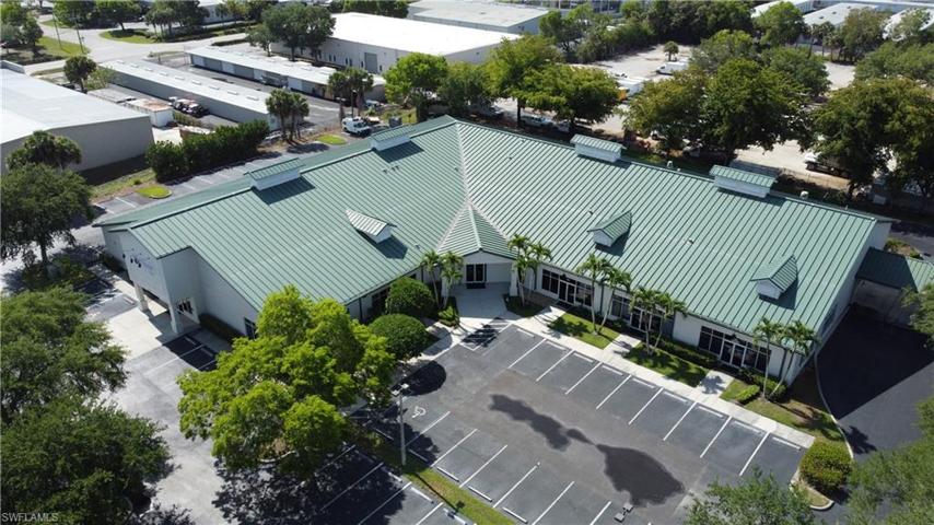 3940  Prospect  AVE, NAPLES, FL 34104
